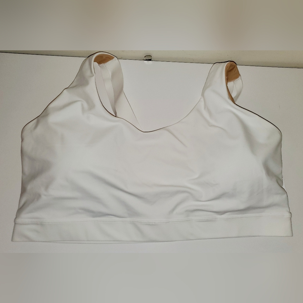 Old Navy Powersoft Strappy Sports Bra Bralette Sizes: 3X & 4X NWT White Color - Picture 6 of 7